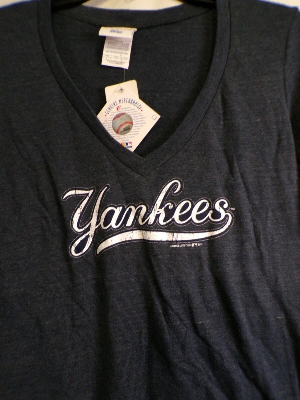Genuine Merchandise Yankees Women's Navy V-Neck T-Shirt L