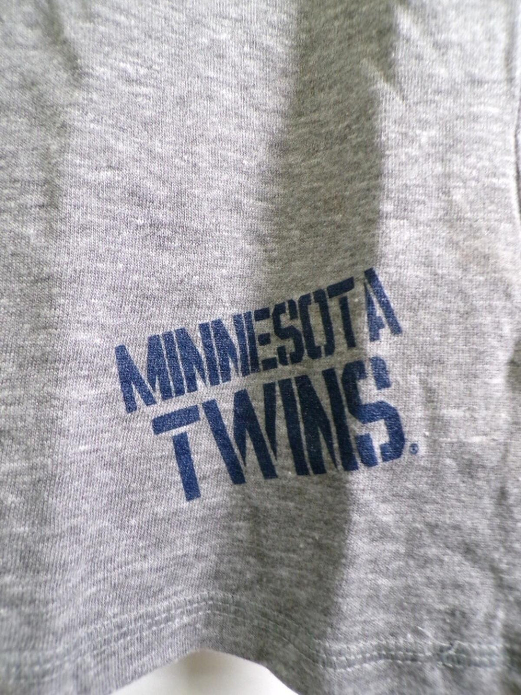 Minnesota Twins Women's V-Neck T-Shirt M Canvas Lifestyle Gray TC Logo