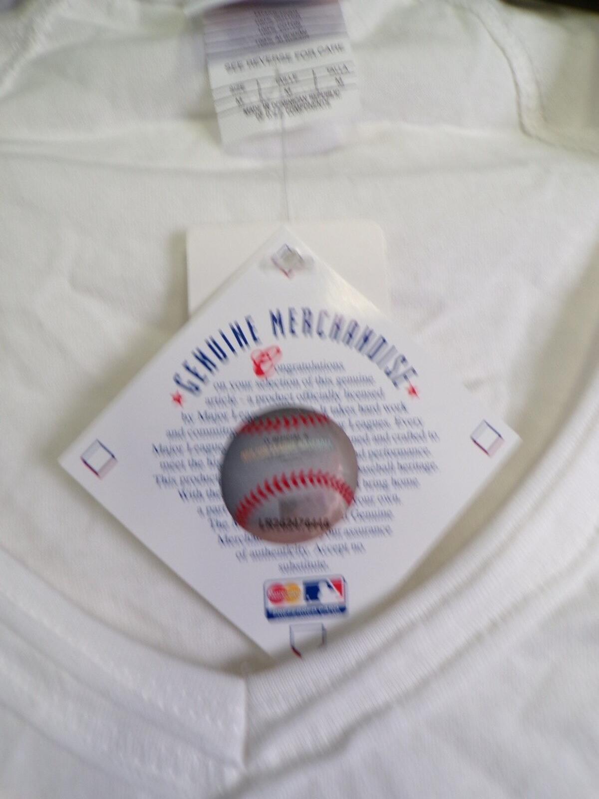 Campus Lifestyle Tampa Bay Rays Women's V-Neck Rhinestone Tee M White