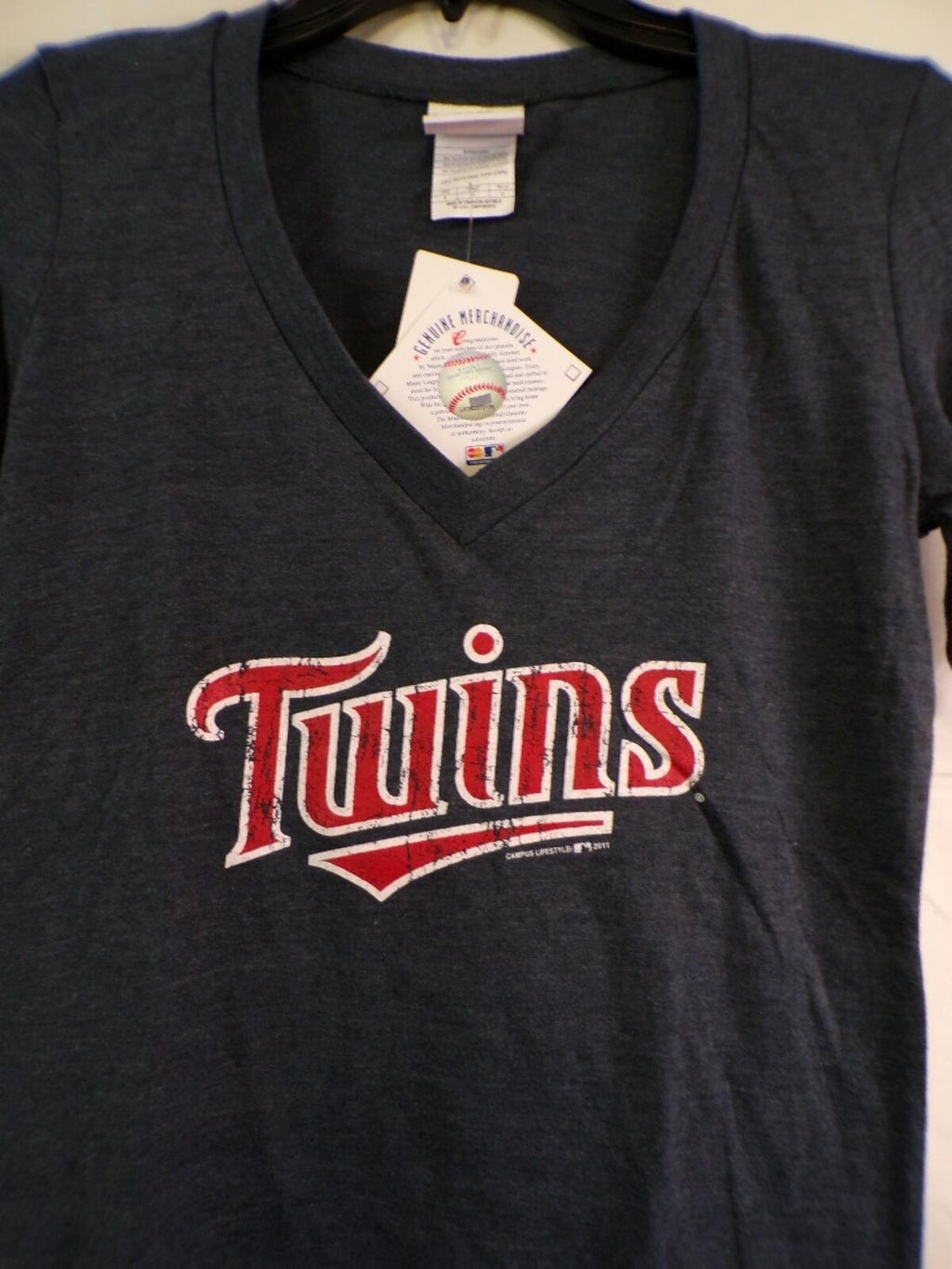 Twins Women's Navy V-Neck T-Shirt Size S Genuine Merchandise