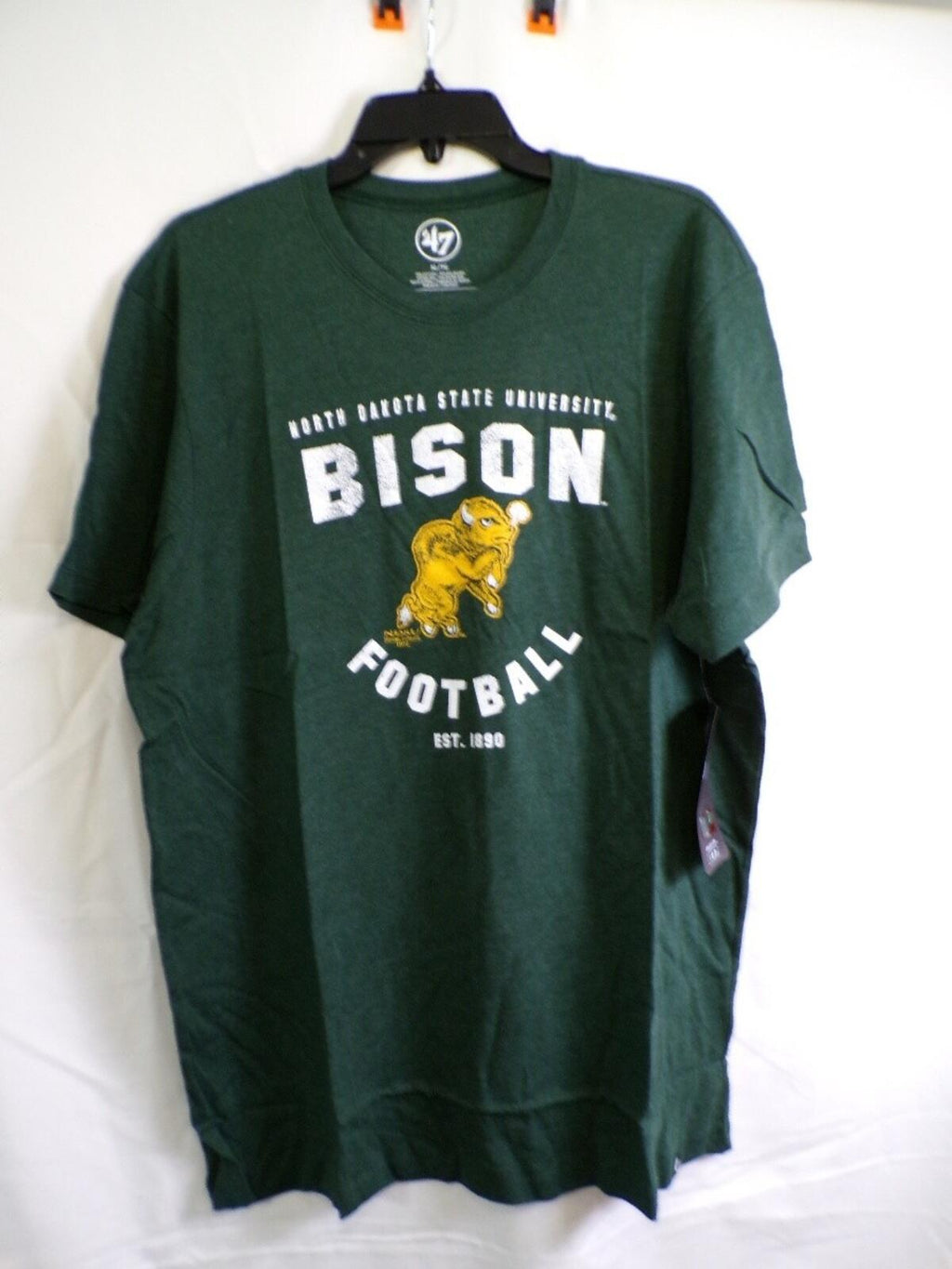 47 Men's North Dakota State University Bison Football T Shirt XL Green