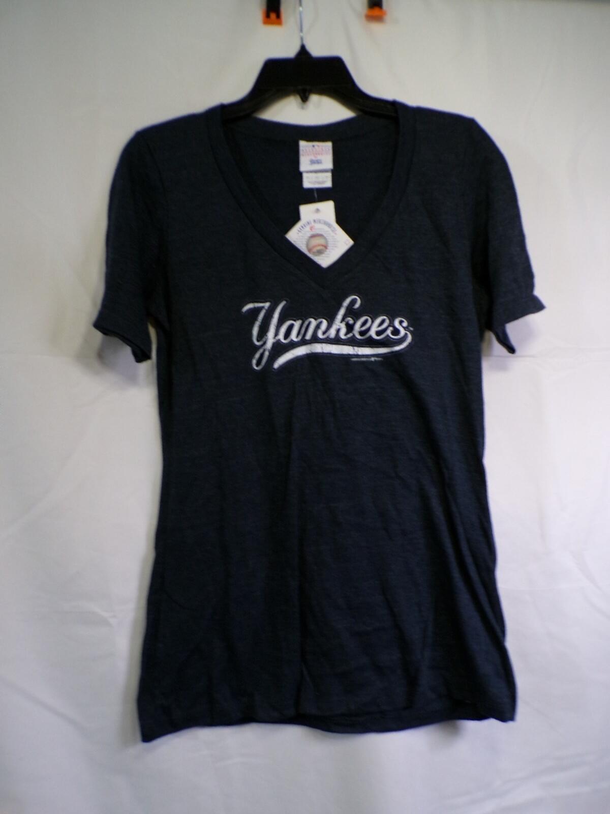 Genuine Merchandise Yankees Women's Navy Victory Script V Neck T Shirt S