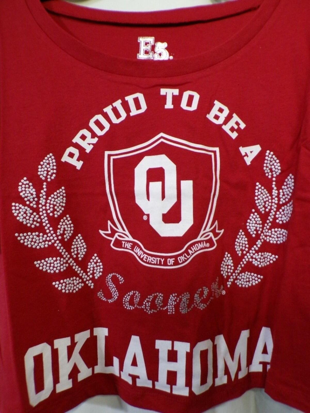 E5 College Classics Oklahoma Sooners Women's T-Shirt Medium Red OU Crest