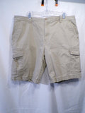 IZOD Men Cargo Shorts Beige Khaki Flat Front Size 40 Cotton Cargo Pockets