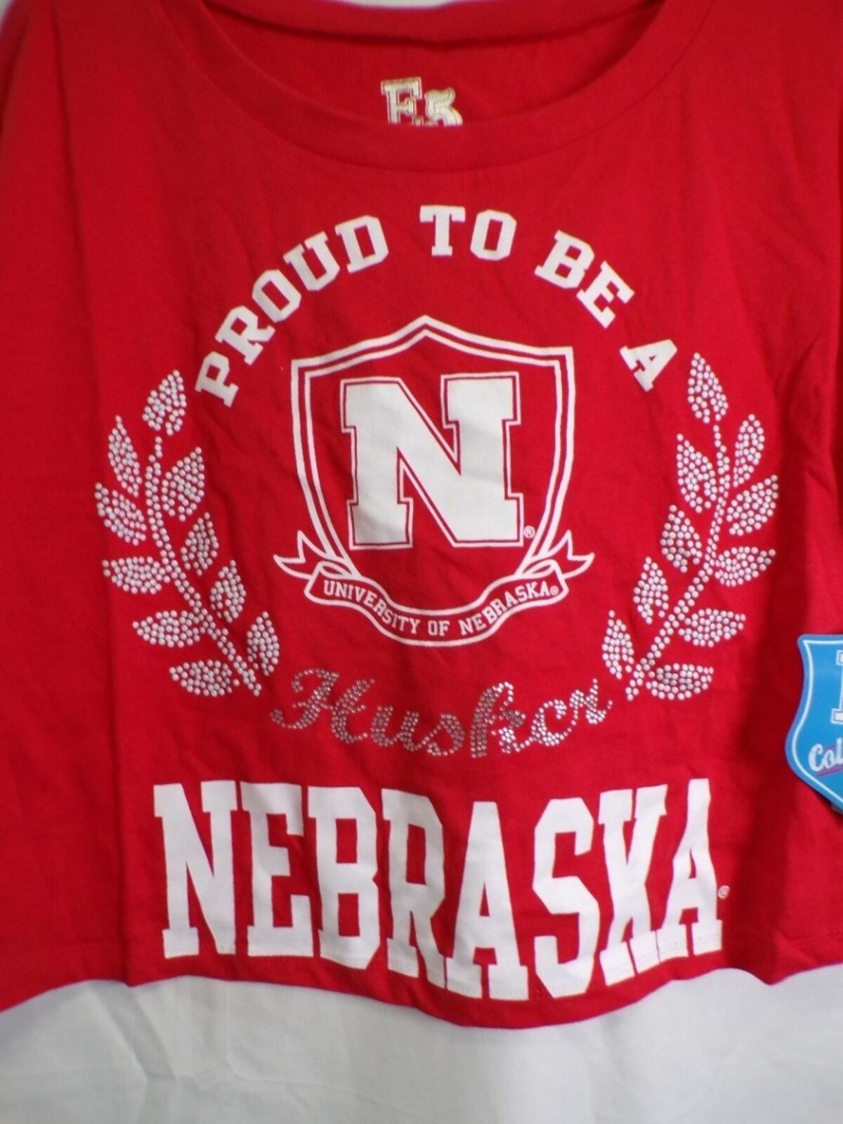 E5 College Classics Nebraska Women's Cropped T-Shirt M Red Scoop Neck