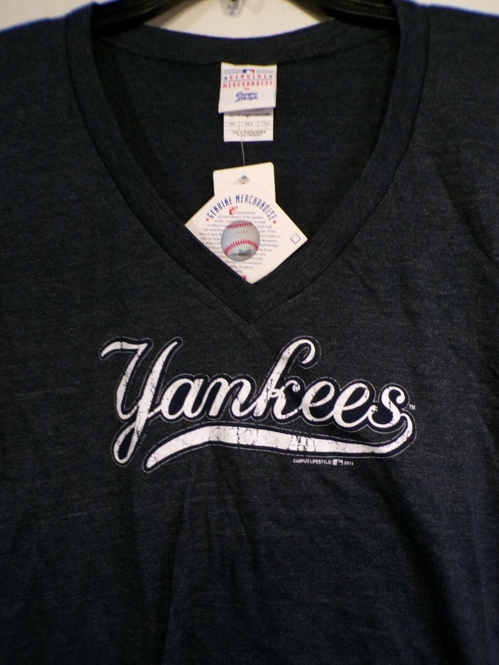Genuine Merchandise Yankees Women's Navy Victory Script V Neck T Shirt S