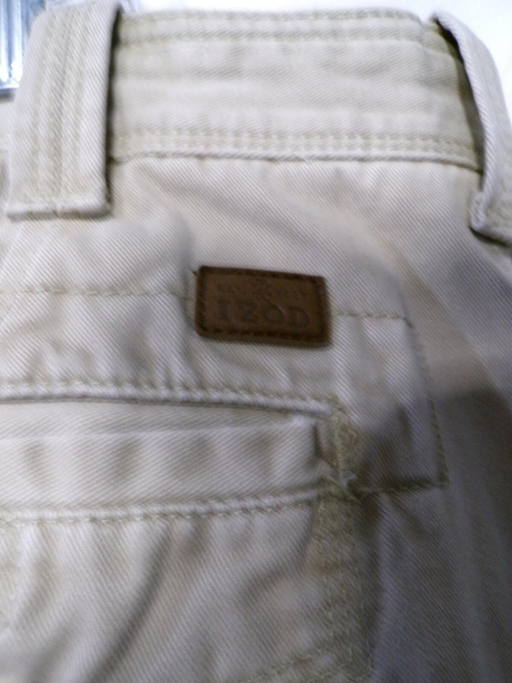 IZOD Men Cargo Shorts Beige Khaki Flat Front Size 40 Cotton Cargo Pockets