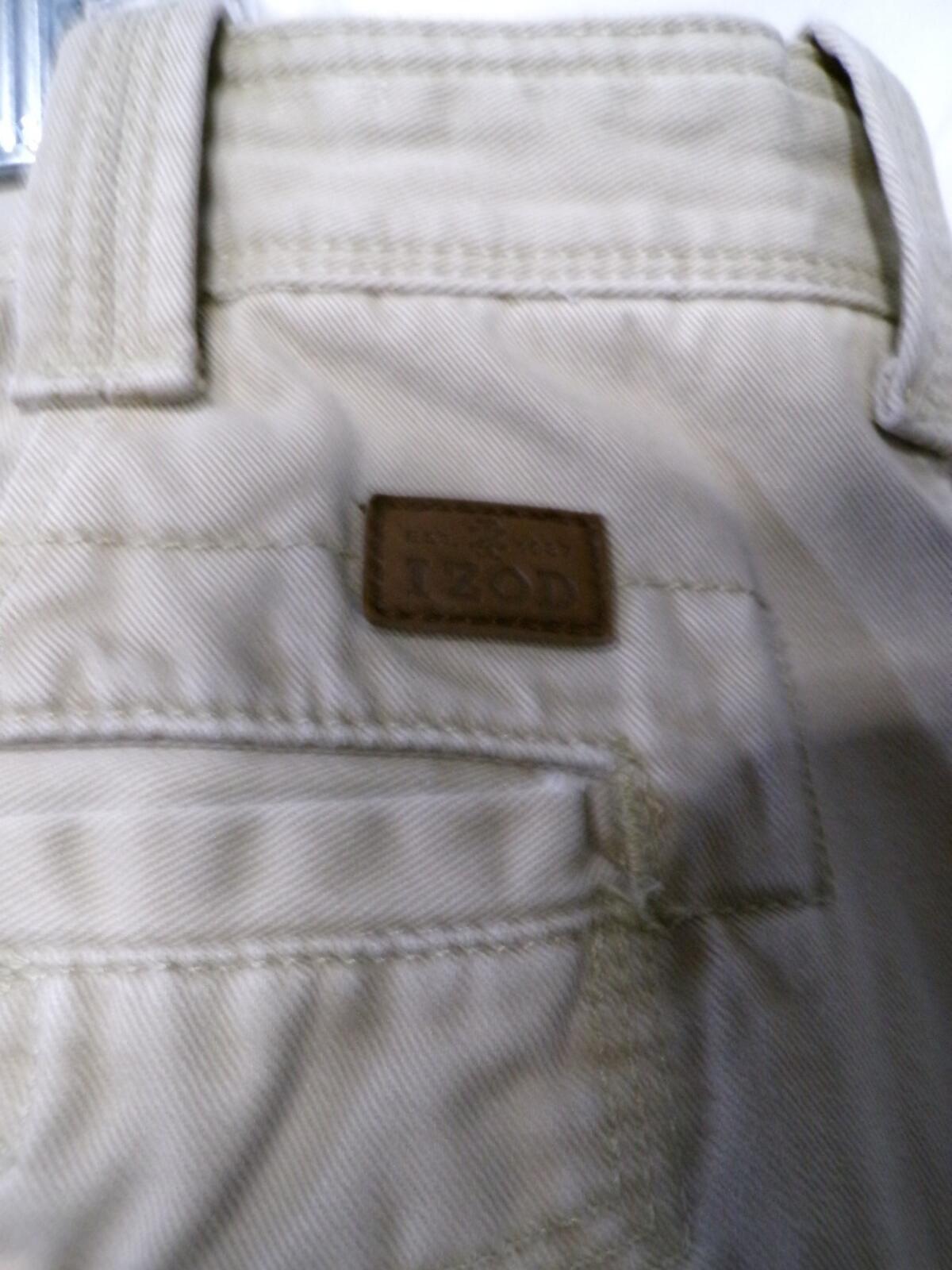 IZOD Men Cargo Shorts Beige Khaki Flat Front Size 40 Cotton Cargo Pockets