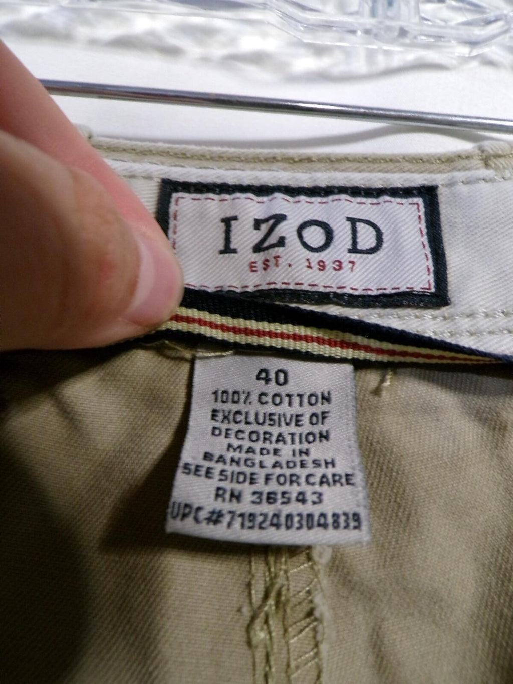 IZOD Men Cargo Shorts Beige Khaki Flat Front Size 40 Cotton Cargo Pockets